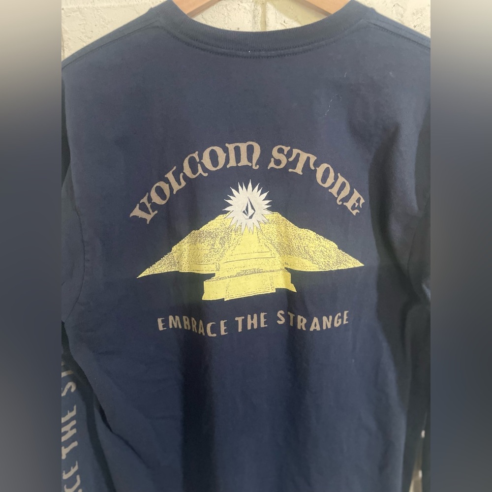 VOLCOM STONE Embrace the Stone Large tee. Long sleeve. Navy blue. EUC